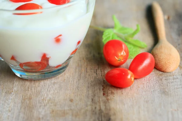 Yogourt aux tomates fraîches — Photo