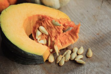 Tohumlu taze balkabağı