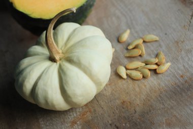 Tohumlu taze balkabağı