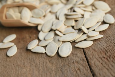 Kurutulmuş beyaz kabak çekirdeği