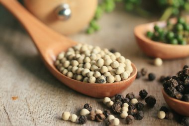 Kurutulmuş biber ile yeşil tohum