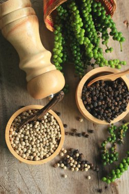 Kurutulmuş biber ile yeşil tohum