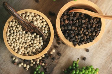 Kurutulmuş biber ile yeşil tohum