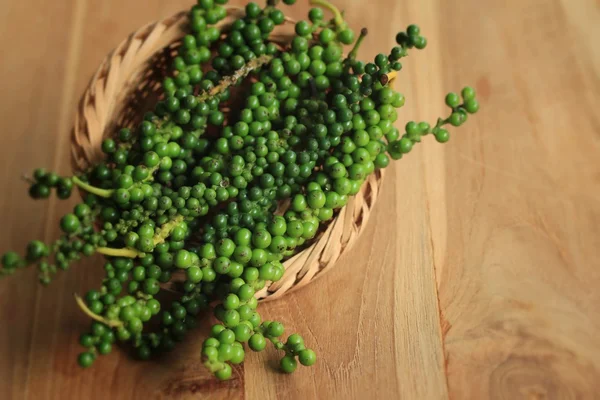 Semillas de pimienta verde fresca —  Fotos de Stock