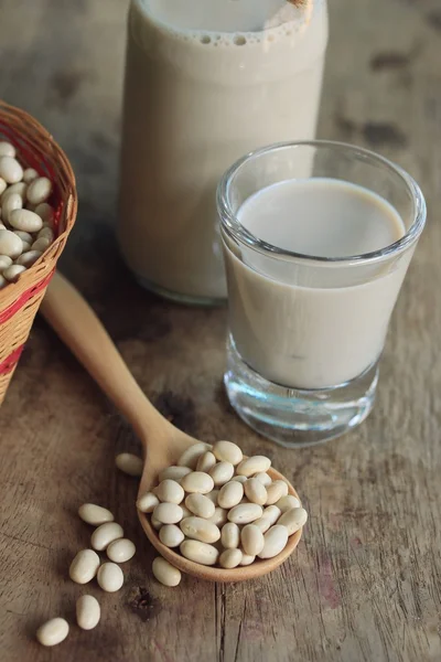 Fagiolo bianco con latte — Foto Stock