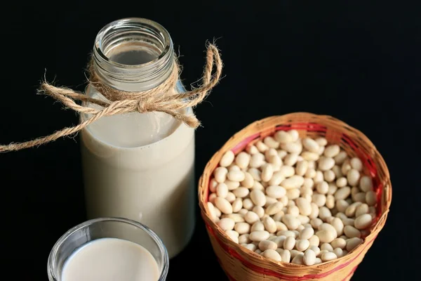 Fagiolo bianco con latte — Foto Stock