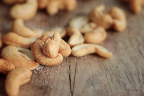 Kešu ořechy se solí — Stock fotografie