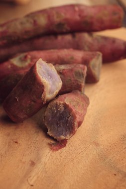 buğulanmış yam tatlı kırmızı