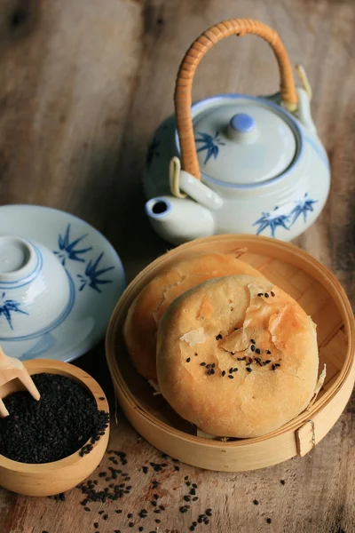 Festival maan cake met zwarte sesam — Stockfoto