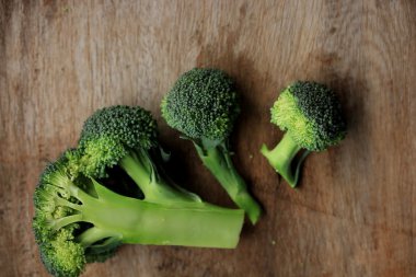 taze brokoli yeşil sebzeler