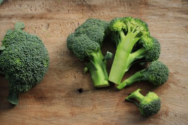 taze brokoli yeşil sebzeler
