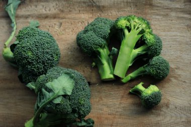 taze brokoli yeşil sebzeler