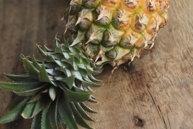 taze ananas tatlı meyve