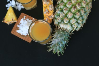 taze ananas suyu ile