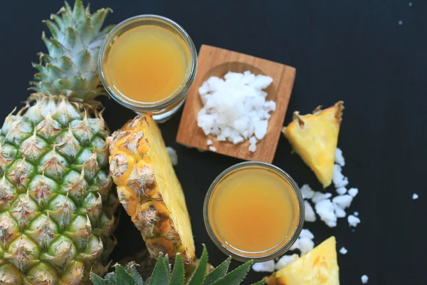 Ananas frais au jus — Photo