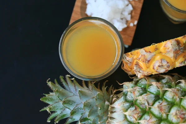 Ananas frais au jus — Photo