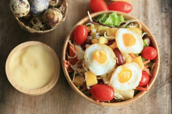 Salad vegetable quail eggs — Stock Photo, Image