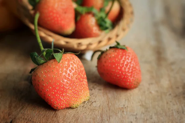 Leckere frische Erdbeerfrüchte — Stockfoto