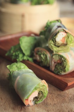 salata sebze ile rulo 