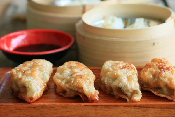 Fried dumplings - Japanese food — Stock Photo, Image