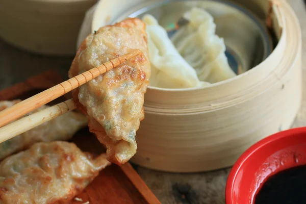 Fried dumplings - Japanese food — Stock Photo, Image