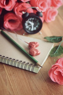 pembe yapay gül vintage