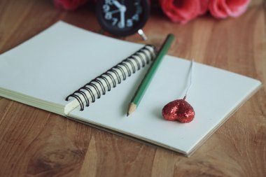 pembe yapay gül vintage