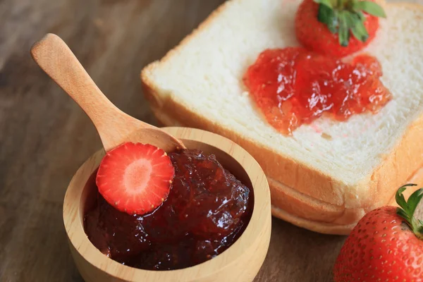 Erdbeermarmelade frische Früchte — Stockfoto