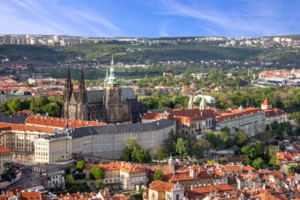 Prague Castle and Saint Vitus Cathedral, Czech Republic. Panoram — Stock Photo, Image