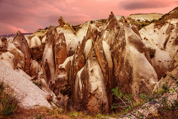 Rocas volcánicas, Capadocia, Anatolia, Turquía. Goreme pa nacional — Foto de Stock