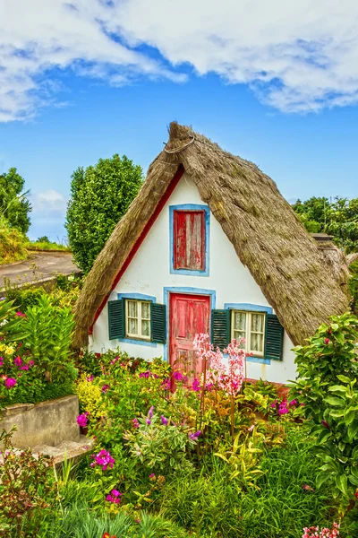 Casa rural em Santana Madeira, Portugal . — Fotografia de Stock