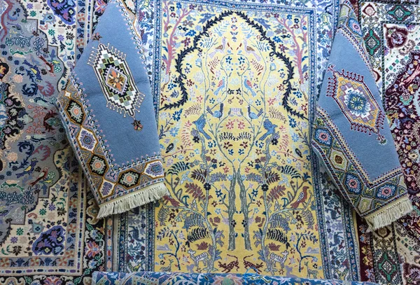 Tappeti persiani in Marocco, ornamenti orientali marocchini — Foto Stock