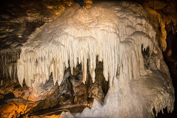 Grotte under bakken, Demanovska, Slovakia – stockfoto