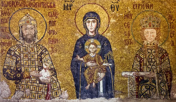 Istanbul. Turkije - 2 mei 2016: Christian icoon van de Maagd Maria en heiligen in de Hagia Sophia in Ista — Stockfoto