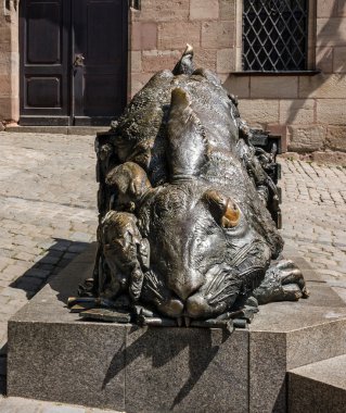 Nürnberg, Almanya - 20 Mayıs 2016 tavşan heykel - Albrecht Durer haraç