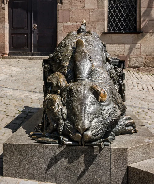 Nürnberg, Duitsland - konijn 20 mei 2016 sculptuur - eerbetoon aan Albrecht Durer — Stockfoto