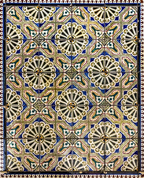 Starověké keramické dlaždice, muzeum azulejos, Lisabon, Portugalsko. — Stock fotografie