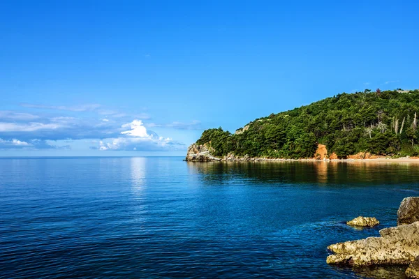 Praia do mar de verão, Budva, Montenegro — Fotografia de Stock