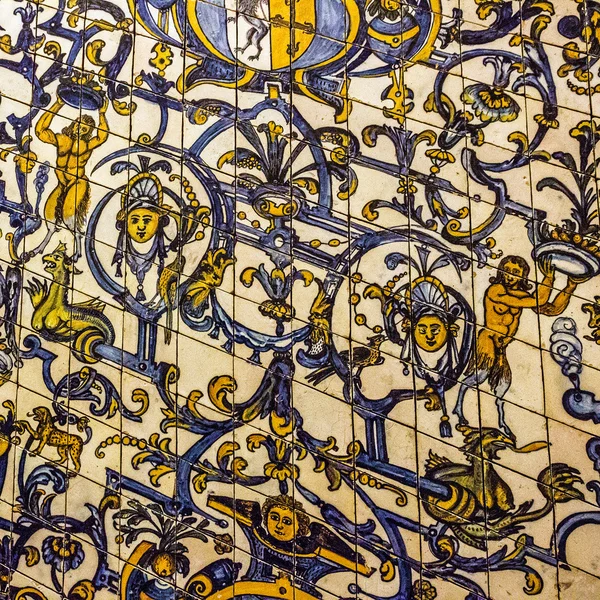 LISBON, PORTUGAL - 5 MAI 2016: Placi ceramice, muzeu Azulejo, Lisabona, Portugalia . — Fotografie, imagine de stoc