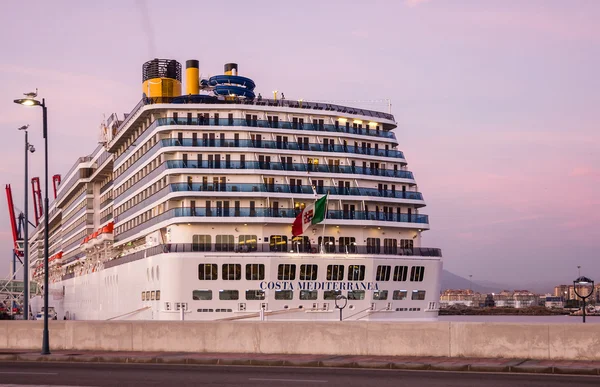 MALAGA, SPAIN - JULY 8, 2016: Cruise liner Costa Mediterranea in sea port Malaga, Spain — Stock Photo, Image