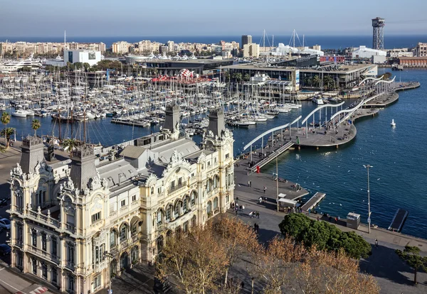 Барселона, Испания - 8 июля 2016 г.: Панорамный вид на набережную Port Vell — стоковое фото