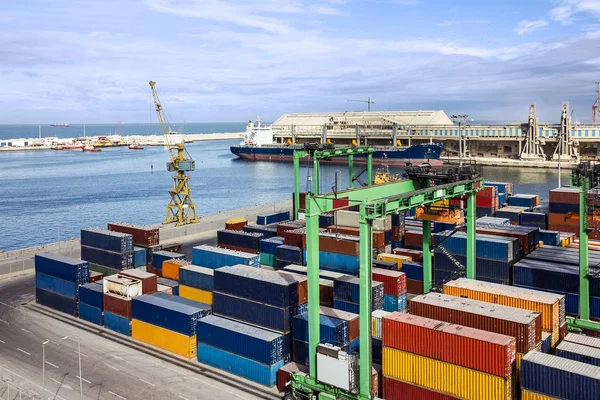 Containerterminal i Casablanca hamn, Marocko — Stockfoto