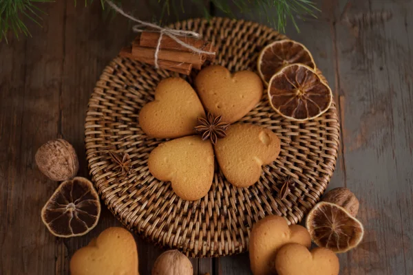 Galleta de pan corto con canela y especias de anís estrellado — Foto de Stock