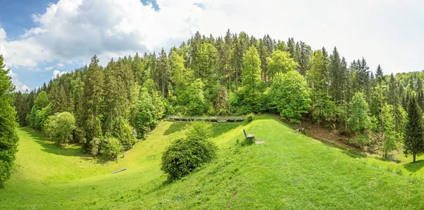 Panorama de la represa del embalse del valle Wental, Swabian Jura — Foto de Stock