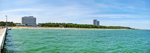 Strandpanorama in Timmendorfer Strand, Ostsee, Deutschland — Stockfoto