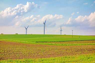 Yel değirmenleri - mavi gökyüzü