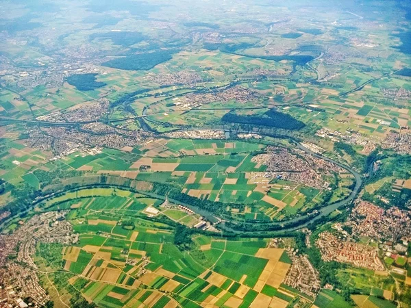 Rzeki Neckar i wiosek w pobliżu Ludwigsburg - widok z lotu ptaka — Zdjęcie stockowe