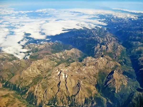 Paisaje de montaña cerca de Monte Viso, Italia - vista aérea — Foto de Stock