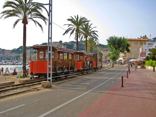 西班牙马约卡索勒港 2008年6月23日 索勒港著名索勒电车景观 前面的铁轨 — 图库照片
