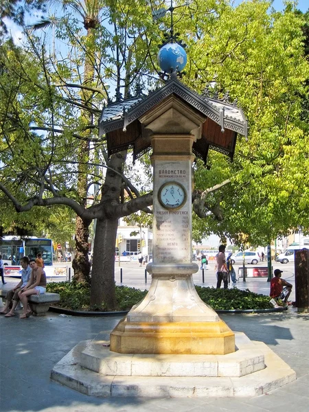 Βαρόμετρο μνημείο στην Πάλμα ντε Μαγιόρκα — Φωτογραφία Αρχείου